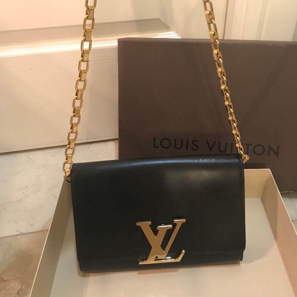 Louis Vuitton Louise Pochette MM Noir